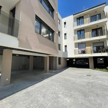 Szofi Apartman דירה