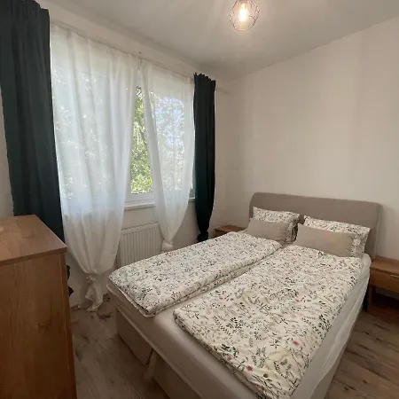 Szofi Apartman דירה